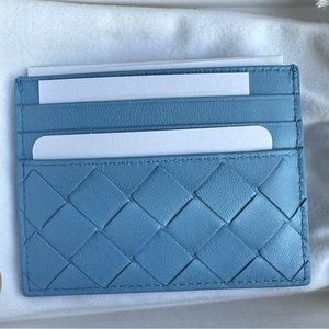 Bottega Veneta Cardholder in color Windswept - Brand New